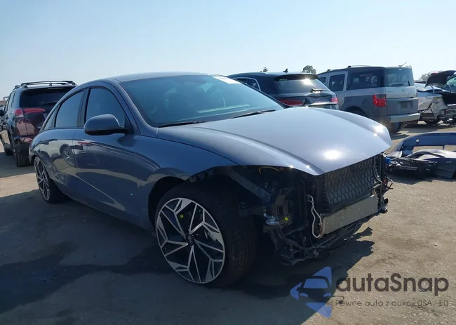 KMHM34AA5SA089080: 42986911