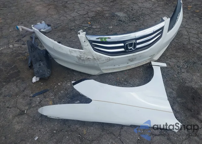 1HGCP2F63CA136560: 42985956