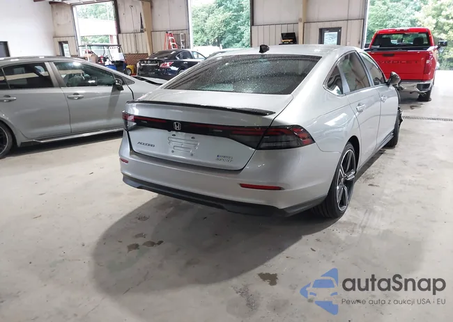 1HGCY2F55RA080621: 42985977