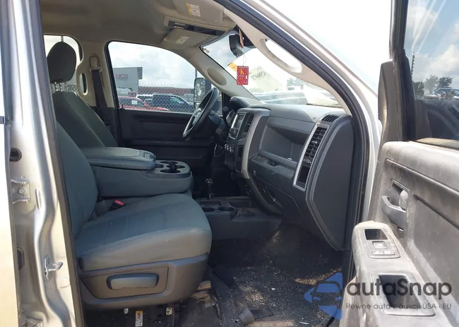 3C6TR5CT3FG651415: 42986073