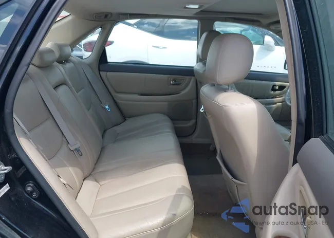 4T1BF28B9YU062165: 42987389