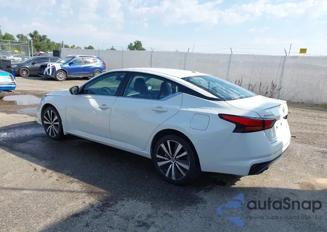 1N4BL4CW8NN423108: 42987408