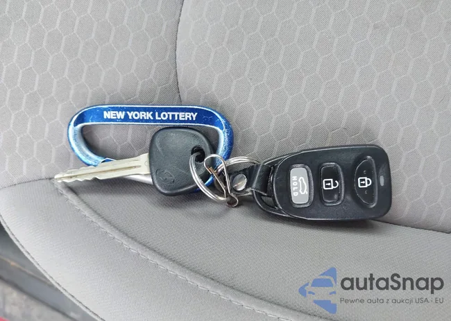 KMHD74LF9LU995486: 42987447