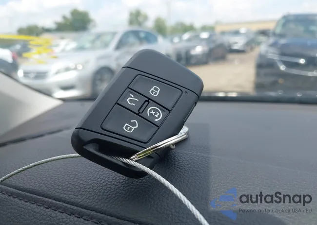 3VW7M7BU3RM032444: 42987507