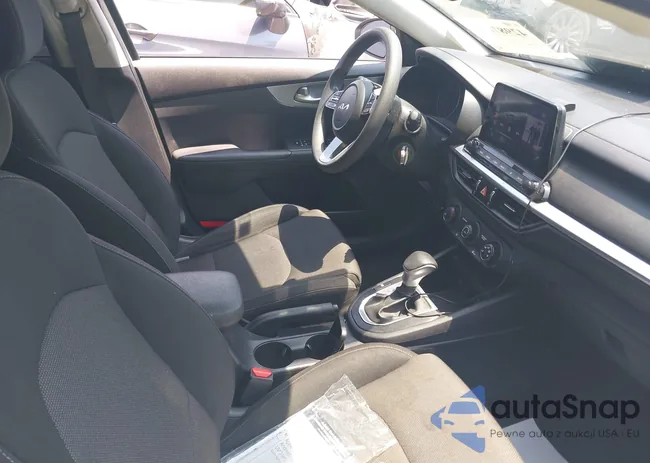 3KPF24AD1NE500177: 42987635