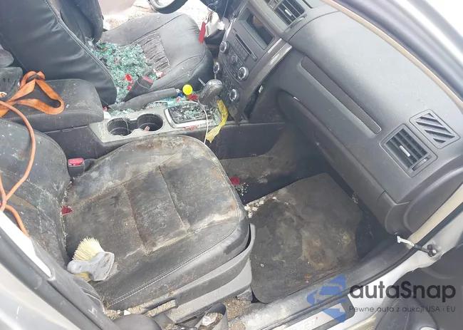 3FAHP0KC0BR153461: 42987668