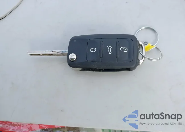 1VWDT7A35HC045839: 42987709