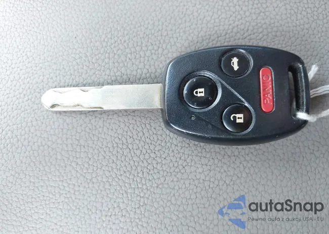 1HGCP3F8XAA030370: 42987736