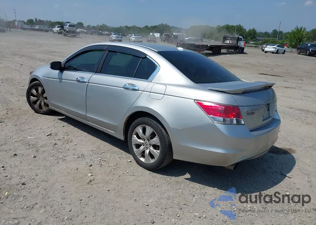 1HGCP3F8XAA030370: 42987736