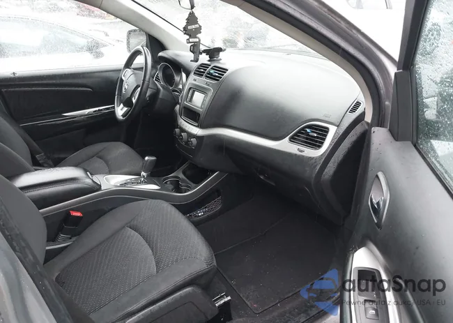 3C4PDCBB5JT359335: 42987819