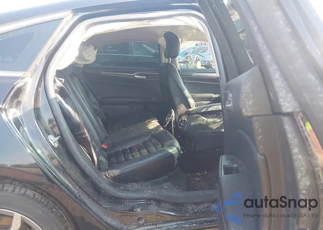 3FA6P0CD5KR131275: 42987822