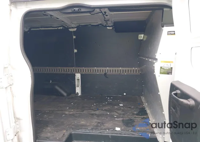 1FTYR1ZM8JKA14187: 42987840