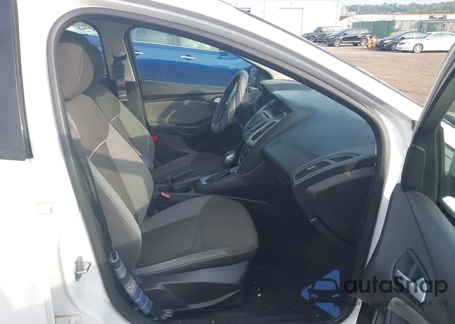 1FAHP3F21CL468935: 42987047