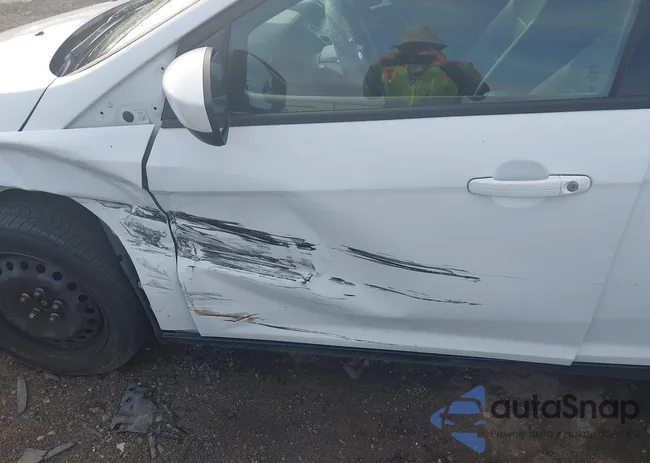 1FAHP3F21CL468935: 42987047