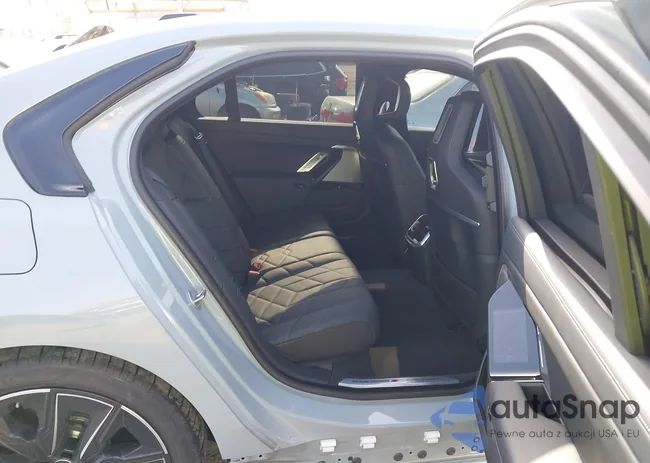 WBY43EJ04SCT76687: 42987154