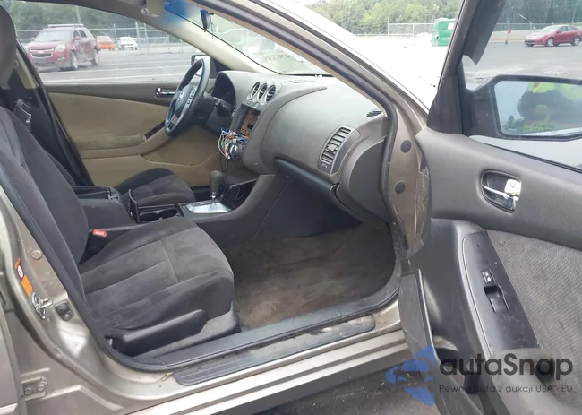 1N4AL21E48C120255: 42987235