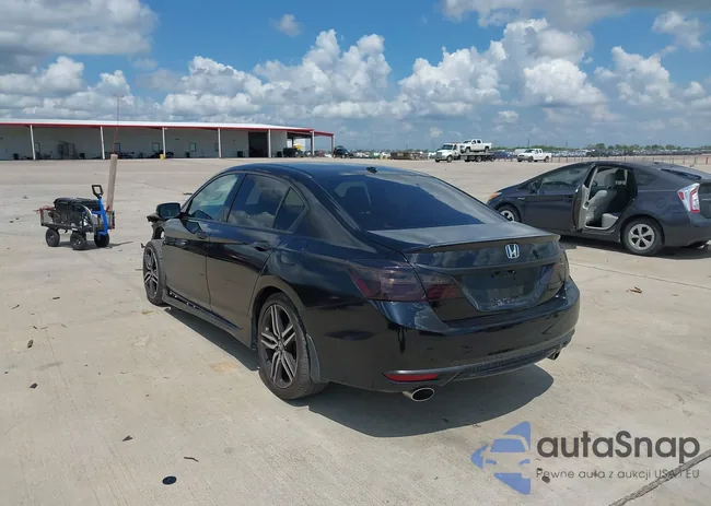 1HGCR3F97HA026290: 42987256