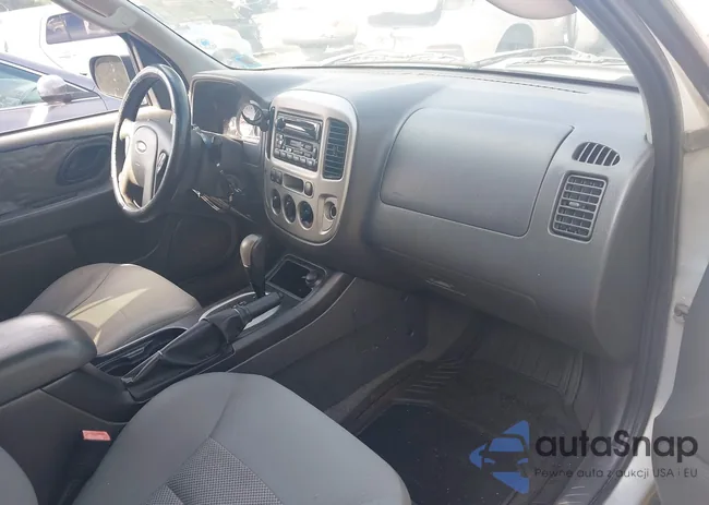 1FMYU03196KA40825: 42987275