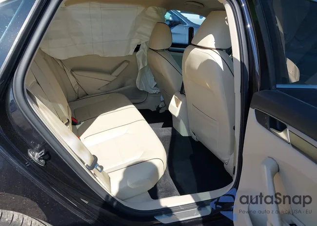 1VWDT7A38HC084036: 42988665