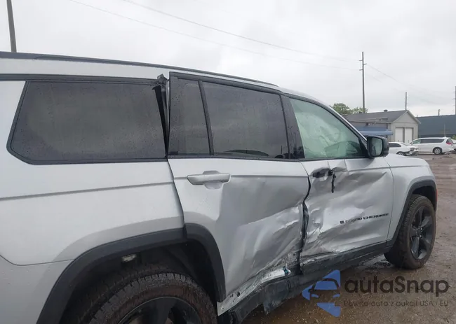 1C4RJKAG0M8208981: 42988694