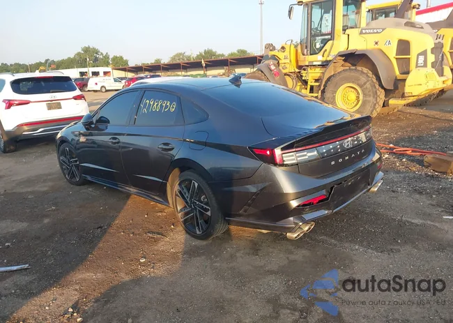 KMHL54JC7RA351201: 42988930