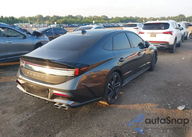 KMHL54JC7RA351201: 42988930