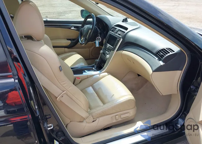 19UUA66218A035647: 42988078