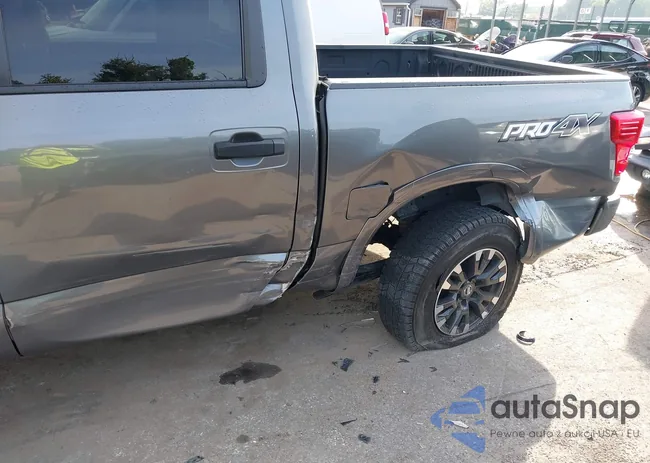 1N6AA1E58KN520526: 42988209