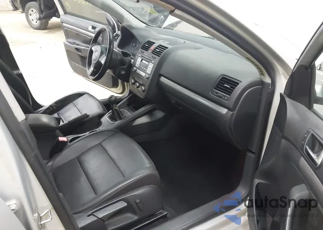 3VWRX7AJ5AM104045: 42988224