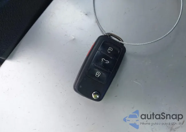 1VWAT7A36FC026989: 42988315