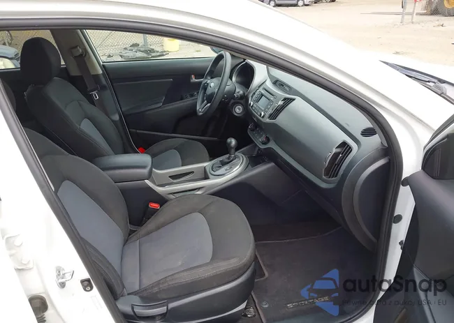 KNDPBCAC3G7864495: 42989370