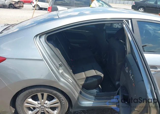 KMHD84LF6HU409993: 42989502