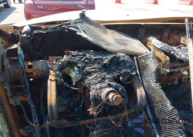 JM3KFBDL5H0102128: 42989636