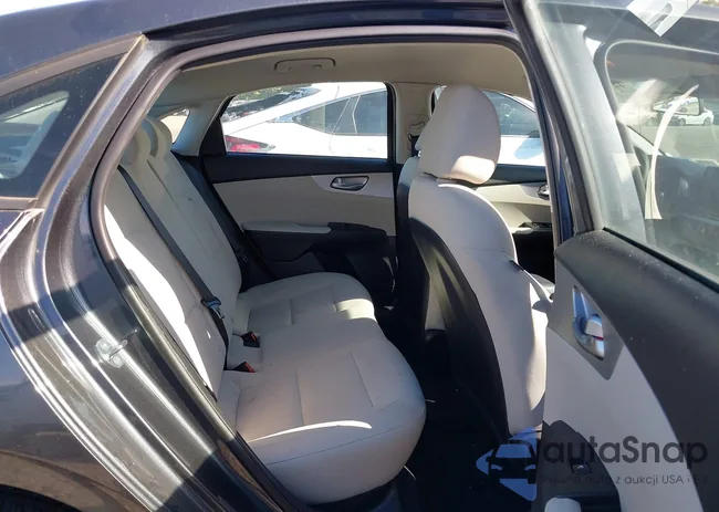 3KPF24AD3NE448955: 42989640