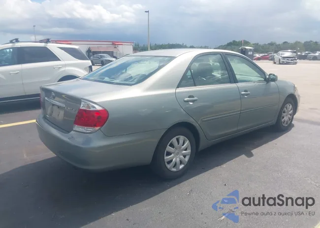 4T1BE32K06U700575: 42989666