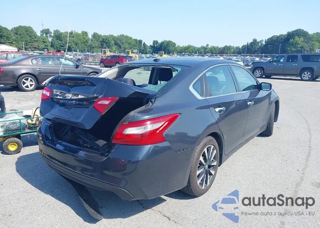 1N4AL3AP5JC181935: 42989698