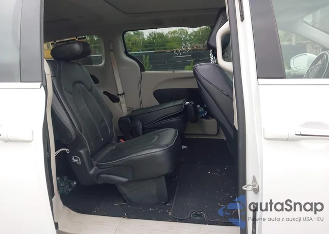 2C4RC1GG3KR588170: 42989712