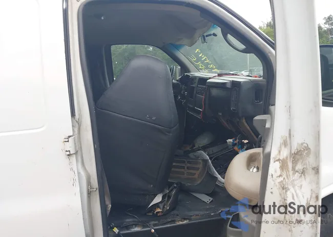 1GCFG15X661173557: 42989749