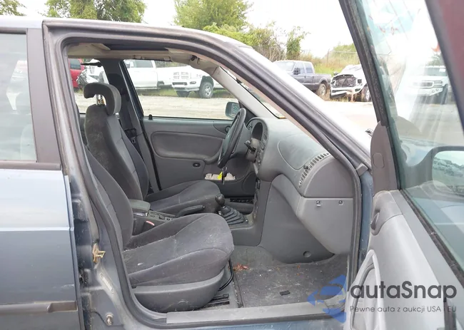 YS3DD55N5X2073153: 42989280