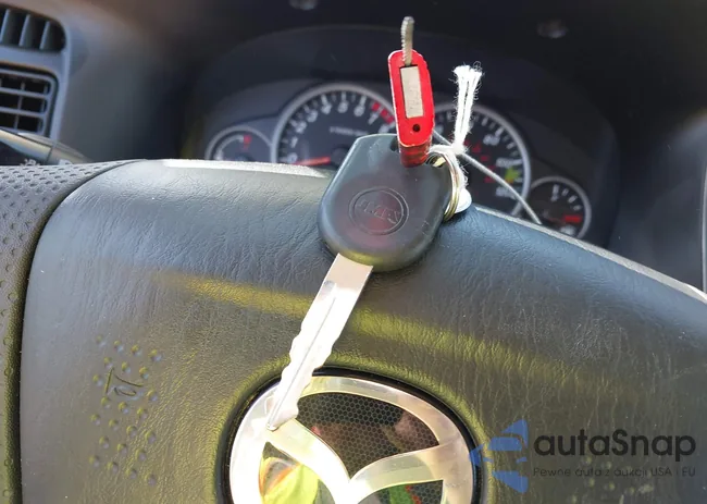 4F2YZ04106KM15537: 42991573