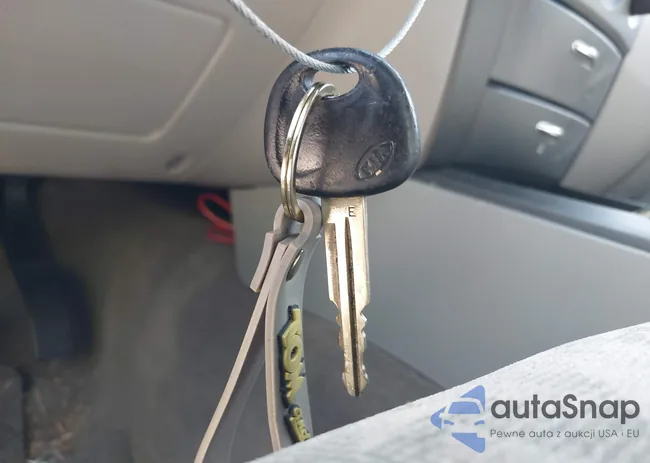 KNDJD736575752100: 42991754