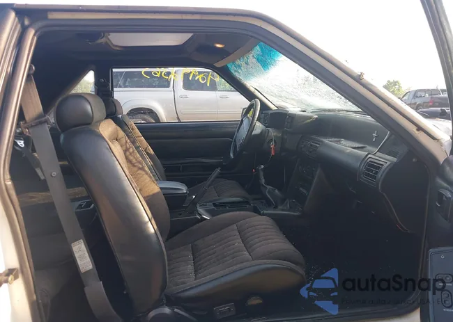 1FACP42E4PF210686: 42992365