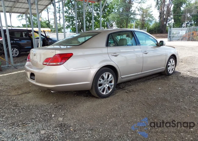 4T1BK36B68U289575: 42992383