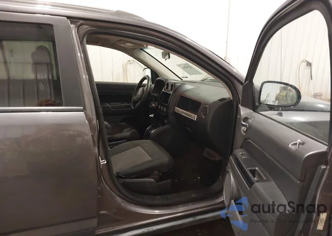 1C4NJDBB0ED927007: 42992444