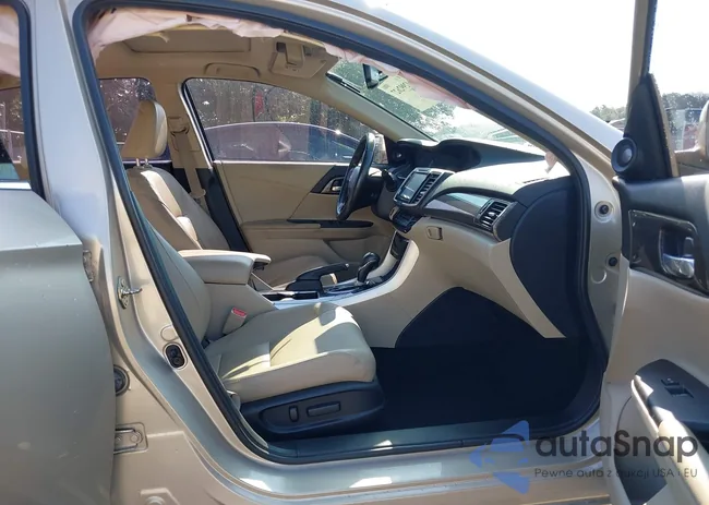 1HGCR3F89GA034574: 42992627