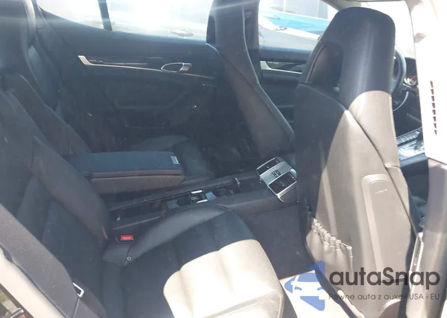 WP0AA2A76GL006032: 42992818