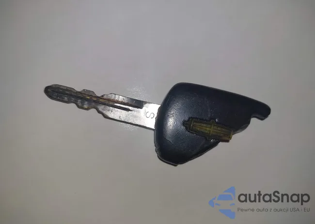 1LNHM82W36Y632276: 42992861