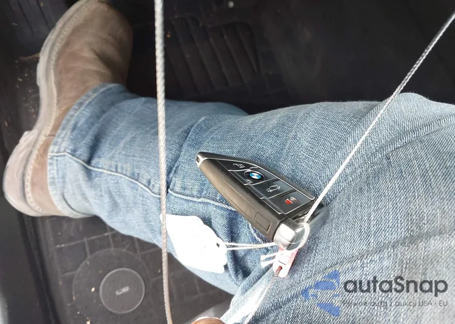 WBAJB1C58KB376168: 42991984