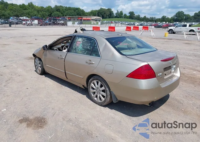 1HGCM66557A08502: 42992084