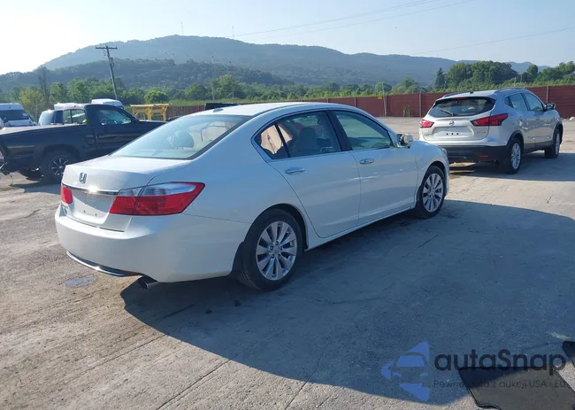 1HGCR2F85DA005143: 42992192